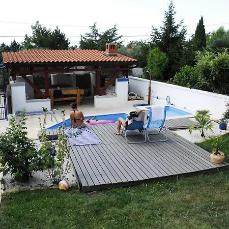 House In Vabriga With Balcony, Air Conditioning, Wifi, Washing Machine *